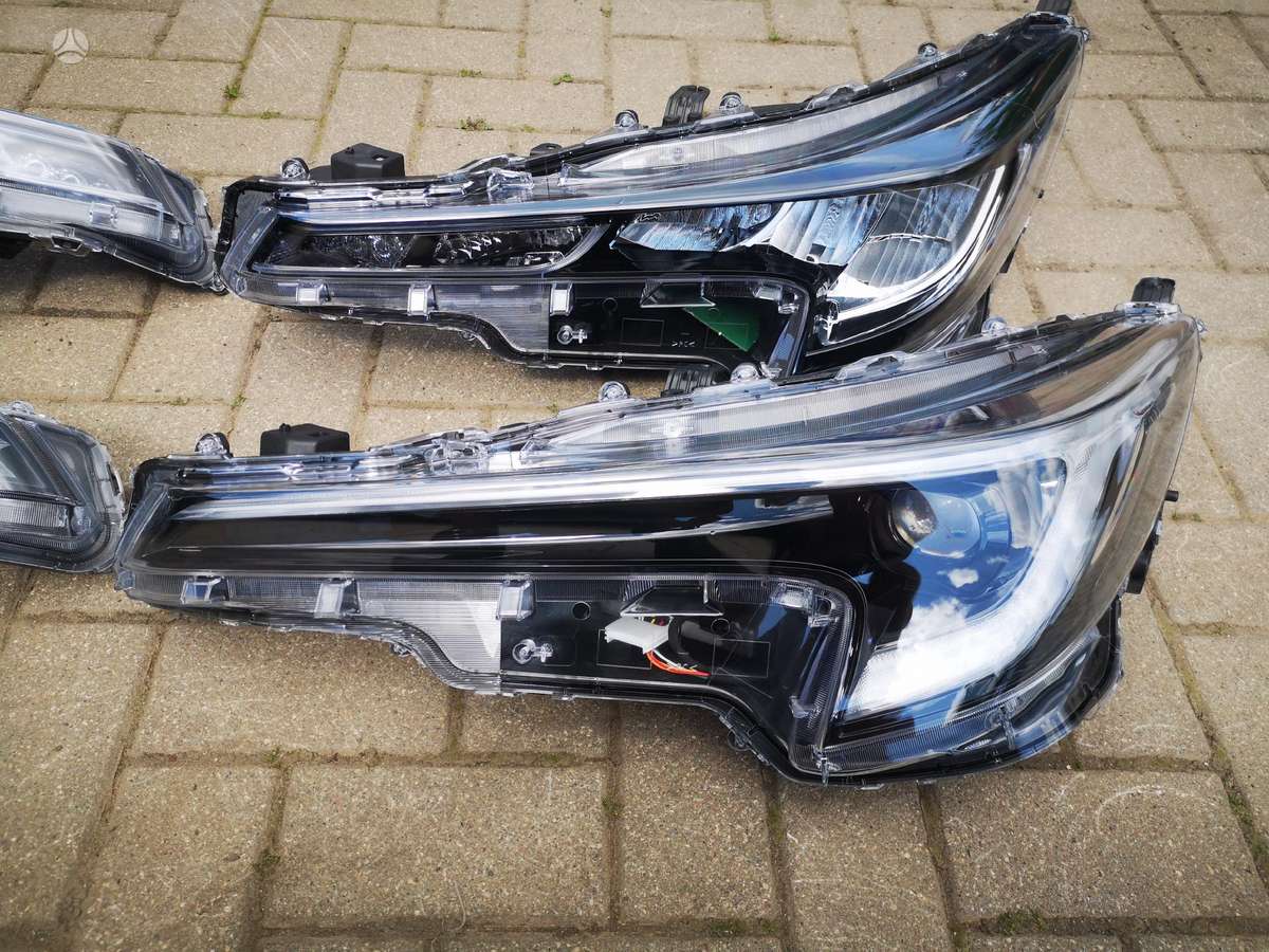 Toyota Corolla kėbulo dalys