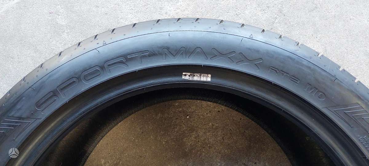 Dunlop, vasaras 285/40 R20