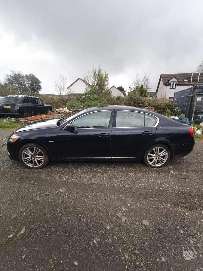 Lexus GS 450h rezerves daļās