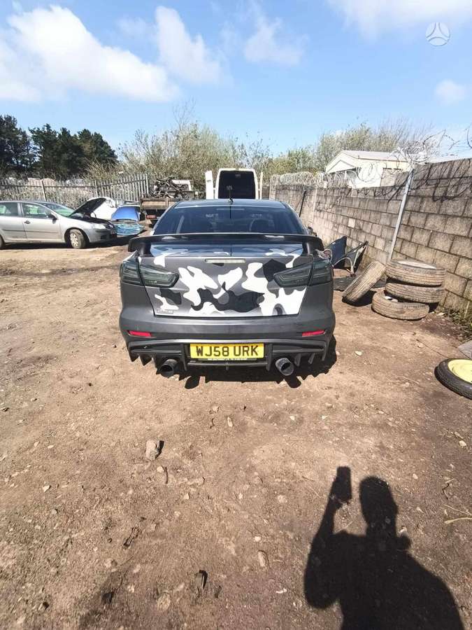 Mitsubishi Lancer по частям