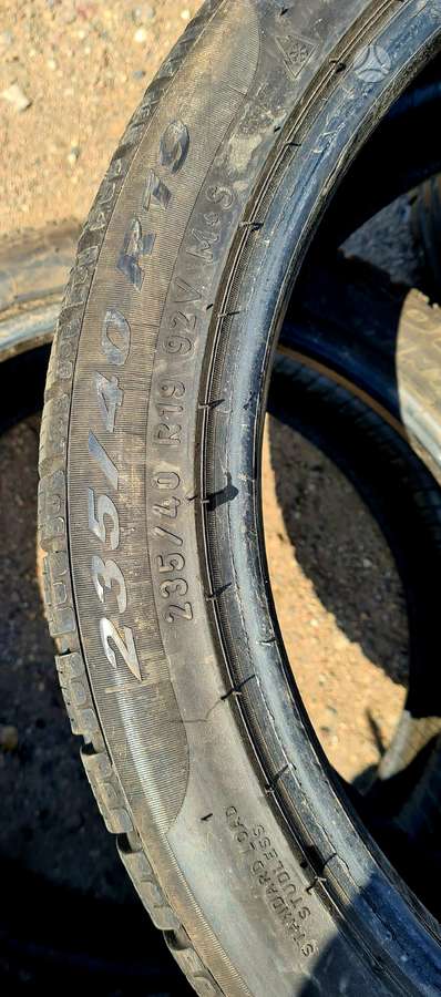Pirelli, all-season 235/40 R19