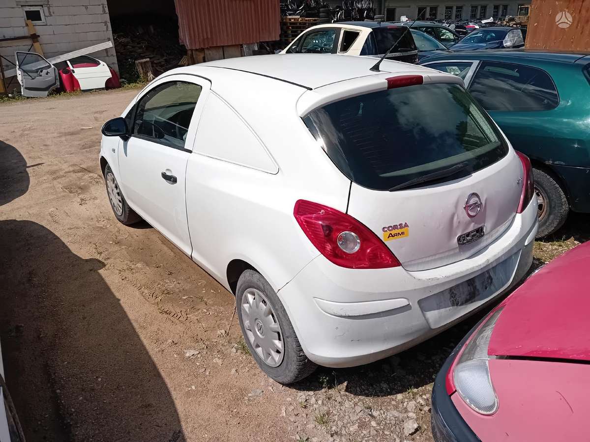 Opel Corsa dalimis