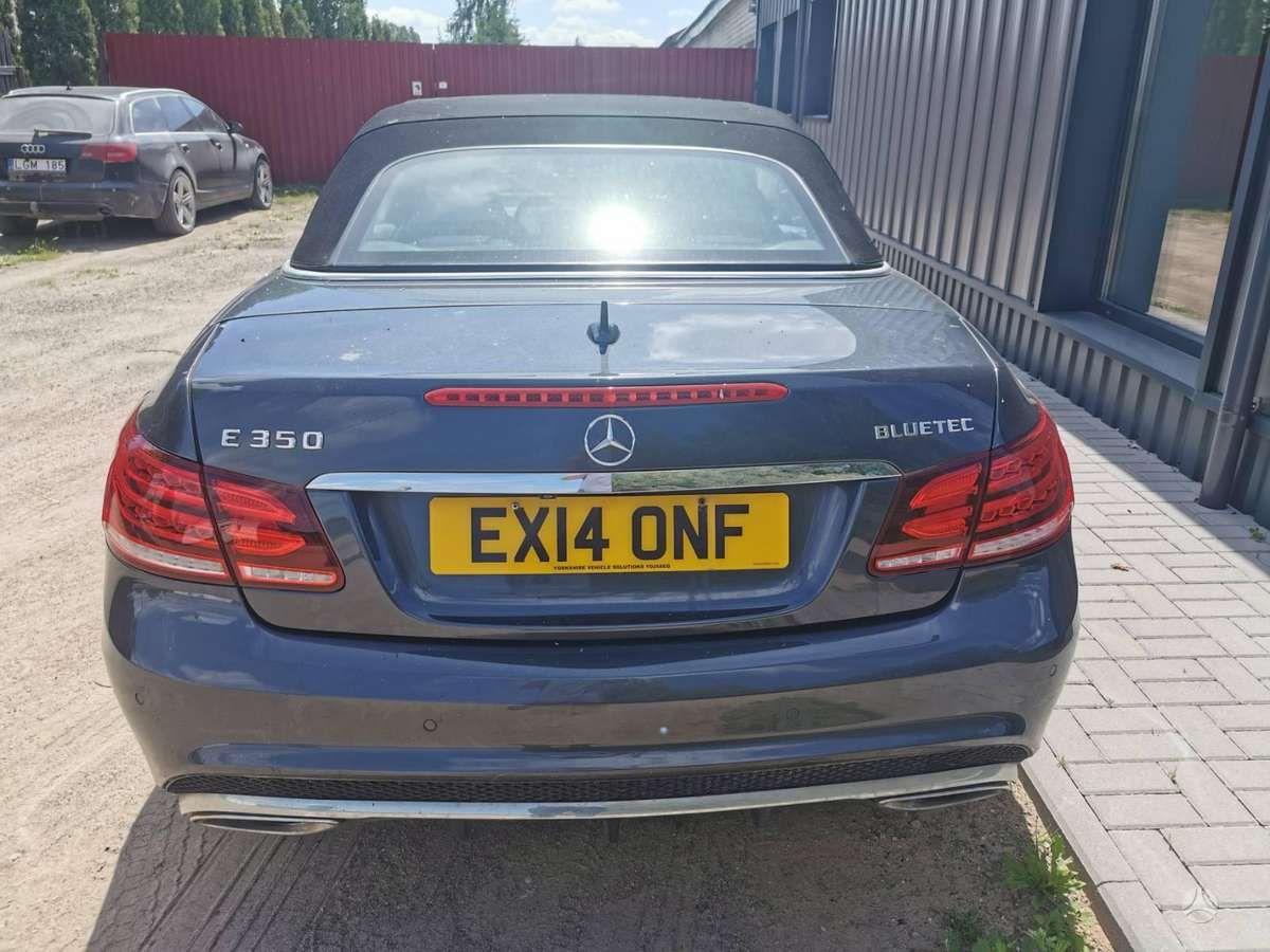Mercedes-Benz E350 dalimis