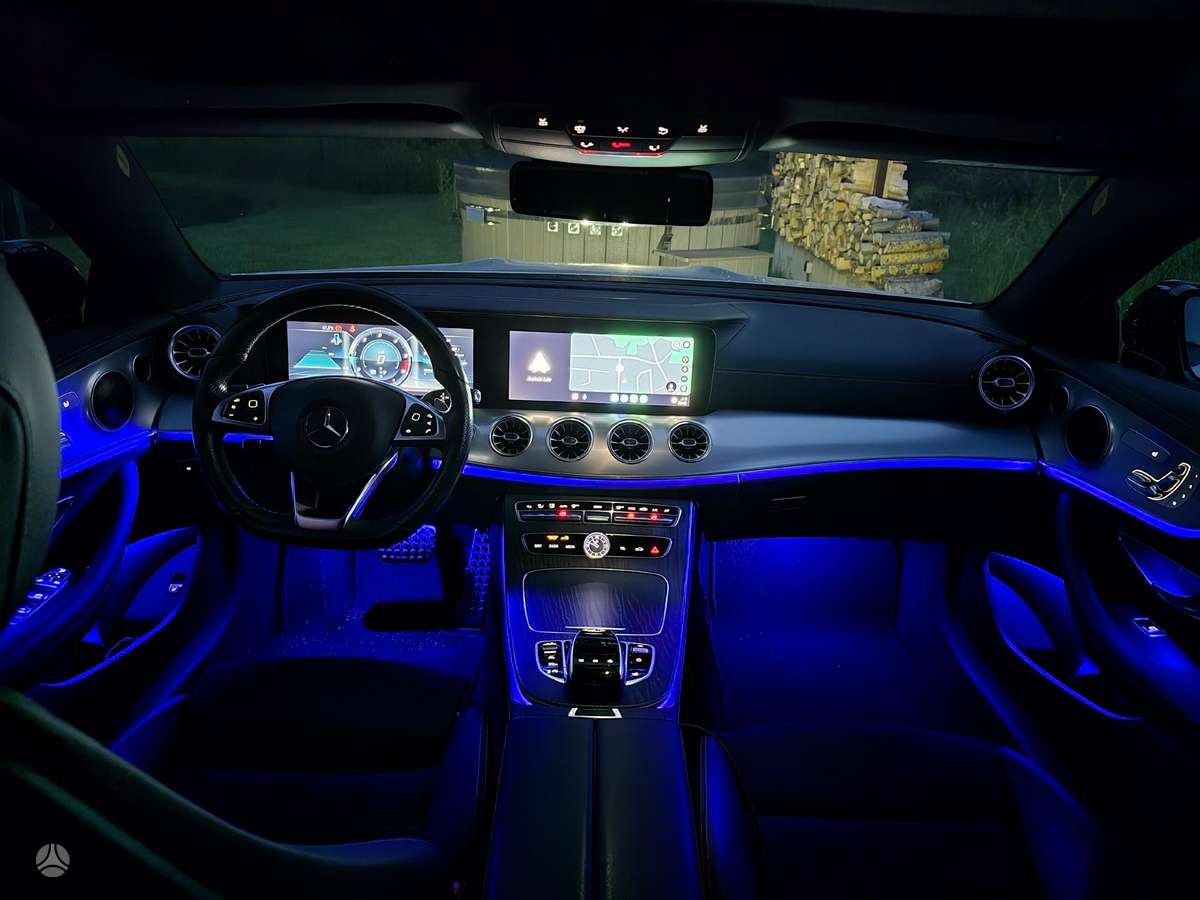 Mercedes-Benz E220, Купе (coupe)