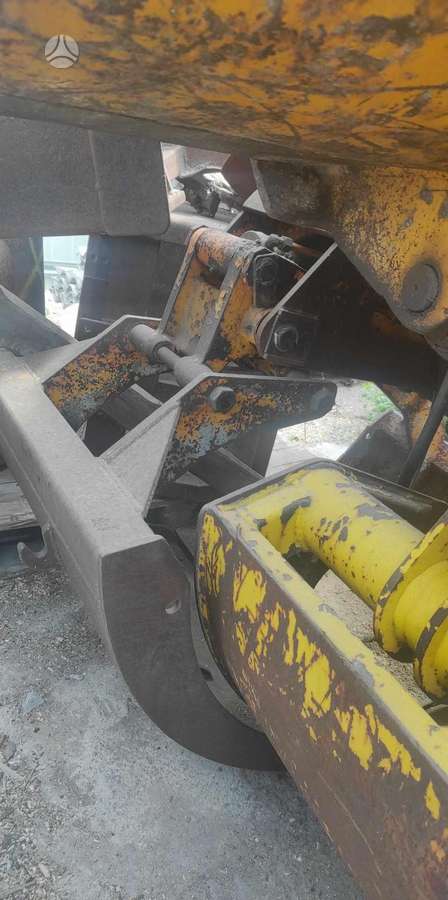 Palfinger 10700, cranes / grapples