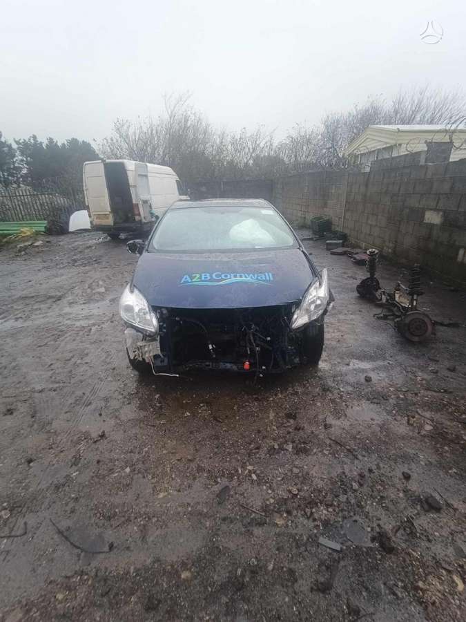 Toyota Prius rezerves daļās
