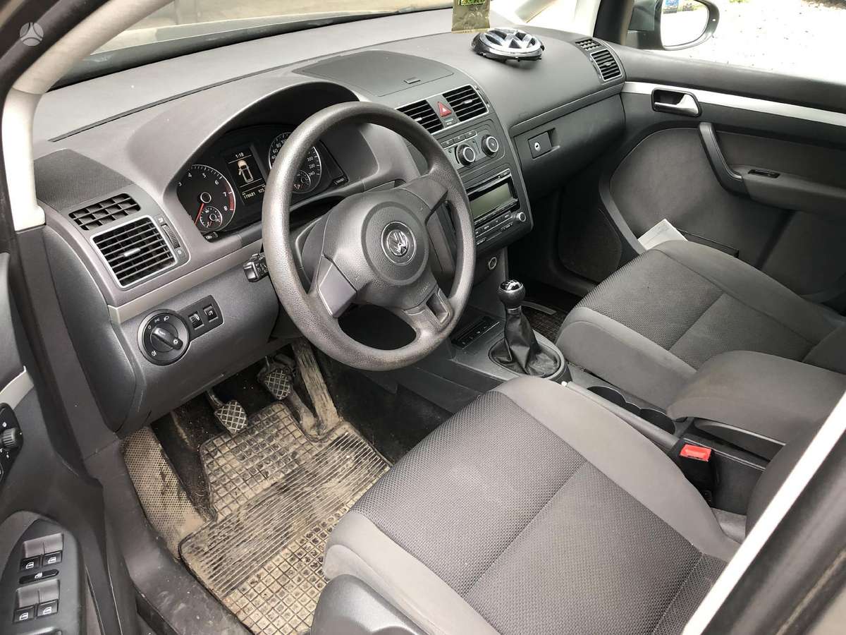 Volkswagen Touran по частям