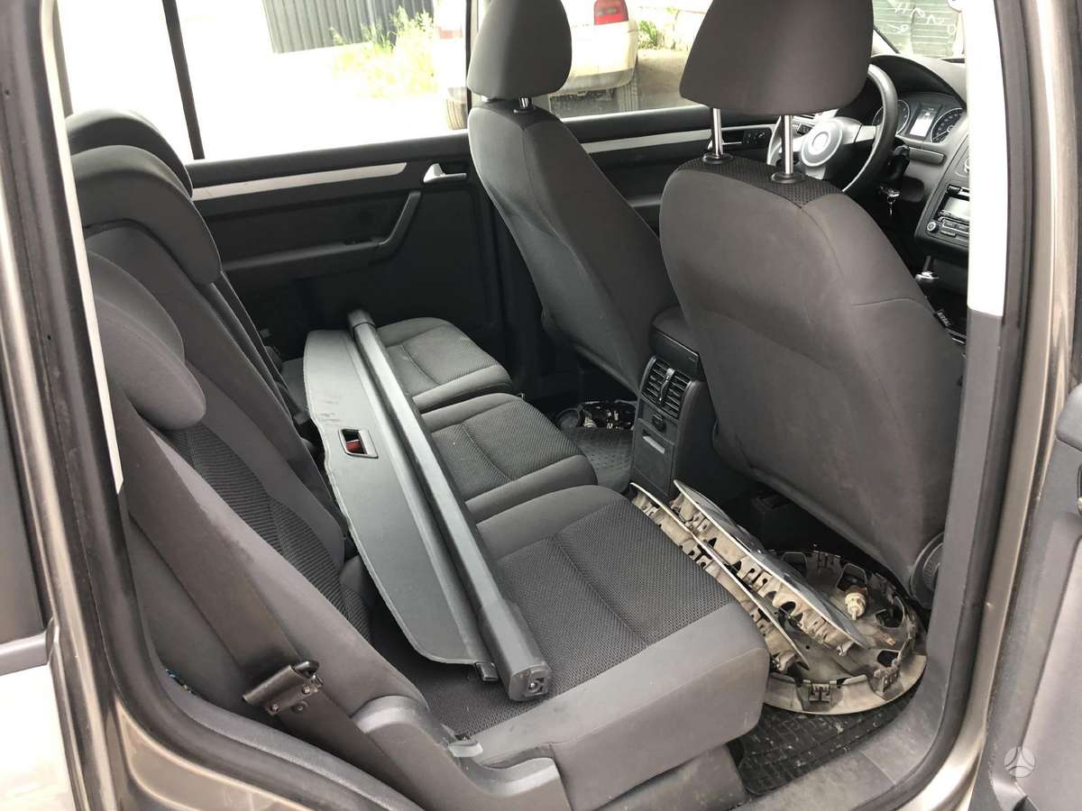 Volkswagen Touran по частям