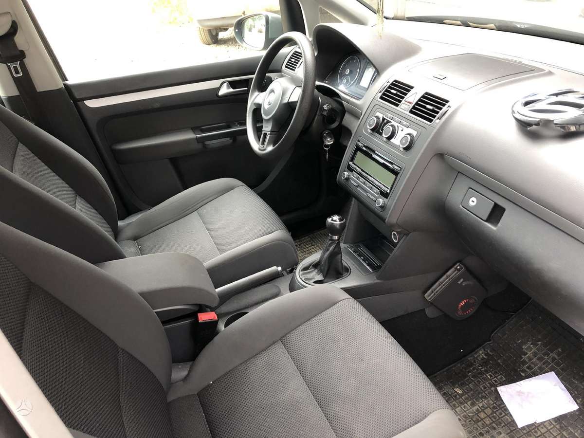 Volkswagen Touran по частям