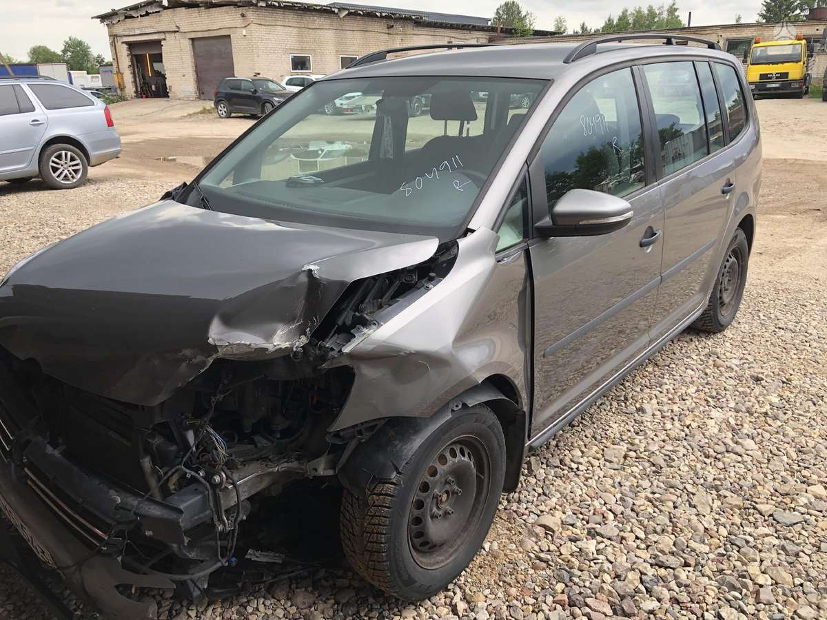 Volkswagen Touran по частям