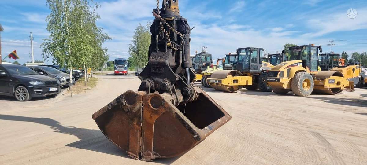 Terex Fuchs MHL 355, ekskavatoriai
