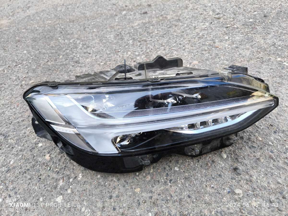 Volvo S90, 31655199