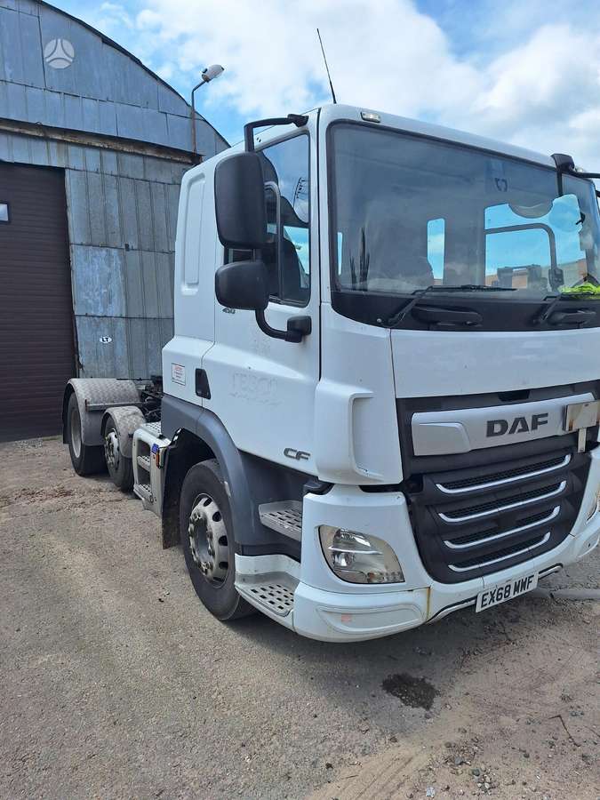 DAF Cf 450, vilcējs