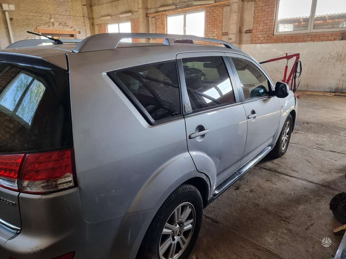 Citroen C-Crosser dalimis