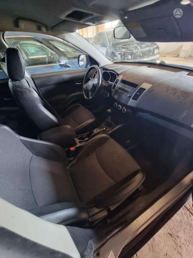 Citroen C-Crosser по частям