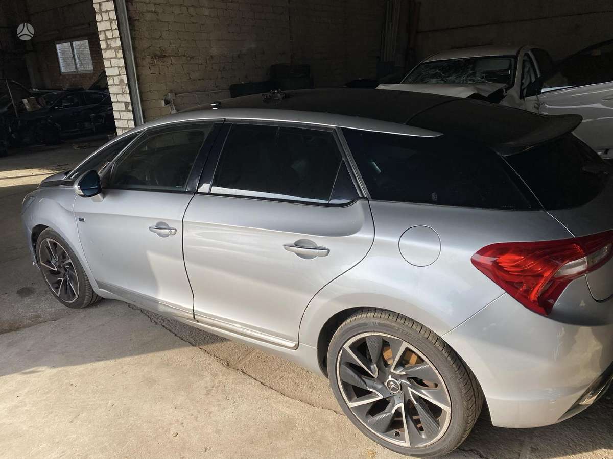 Citroen DS5 for parts