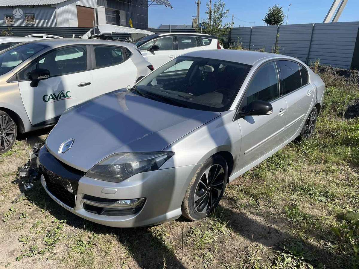 Renault Laguna for parts