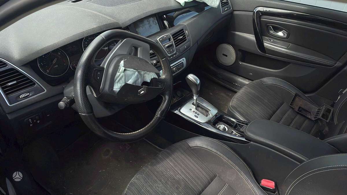 Renault Laguna по частям