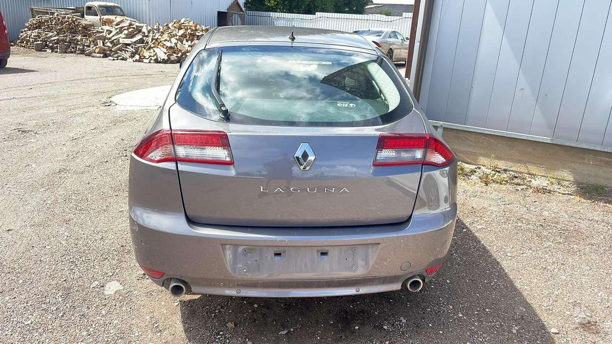 Renault Laguna for parts