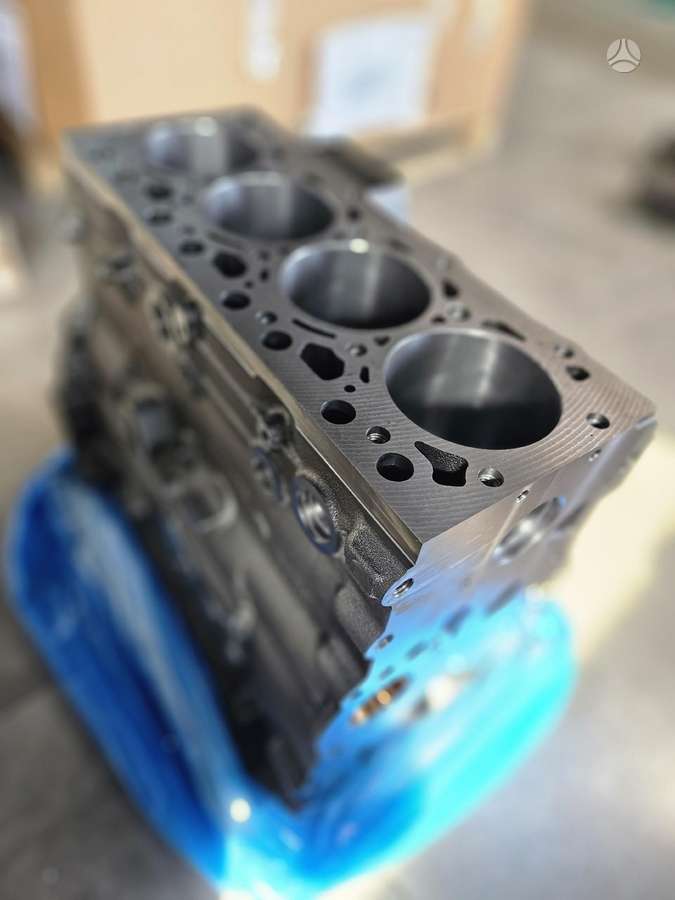 -Kita- Sunkioji technika, construction and road construction equipment