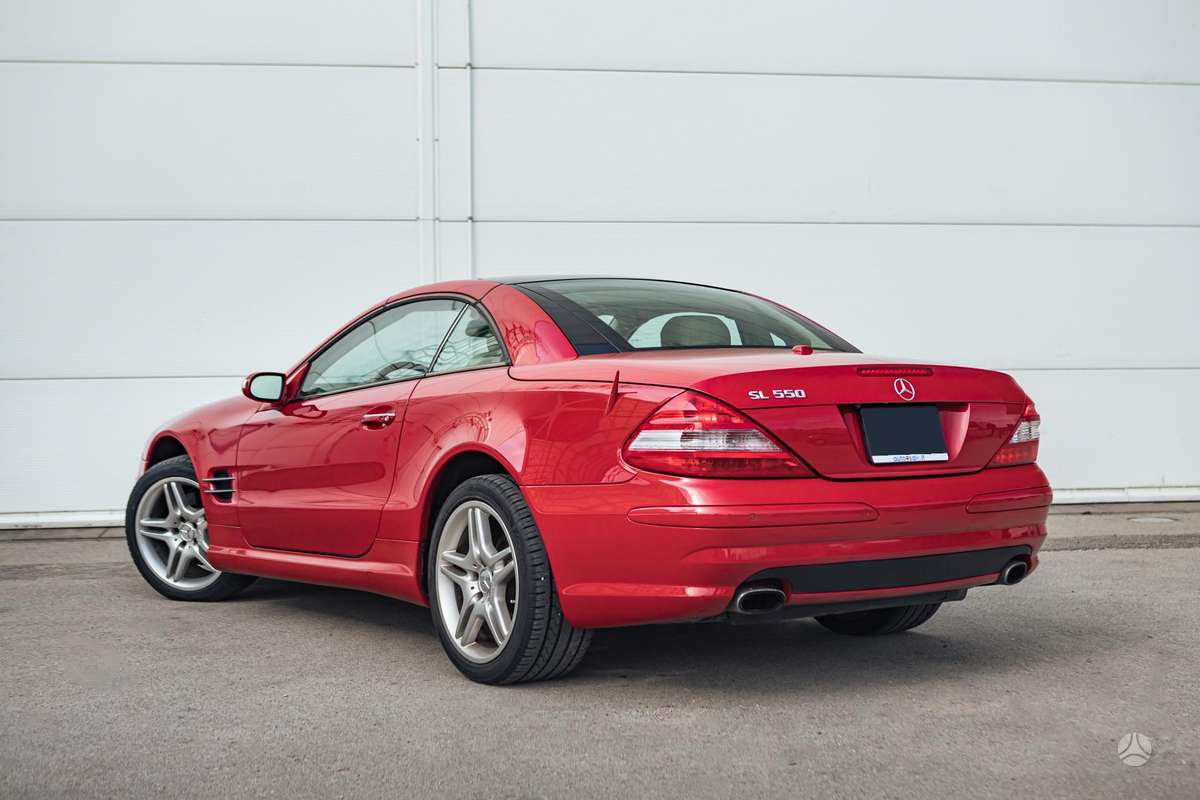 Mercedes-Benz SL550, convertible
