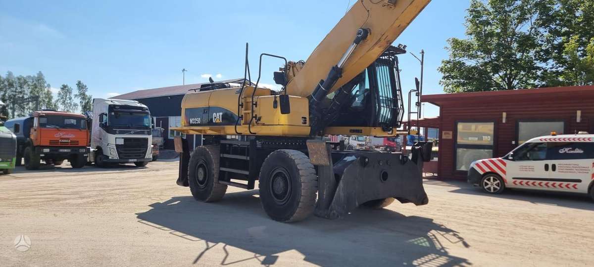 Caterpillar M 325D LMH, excavator