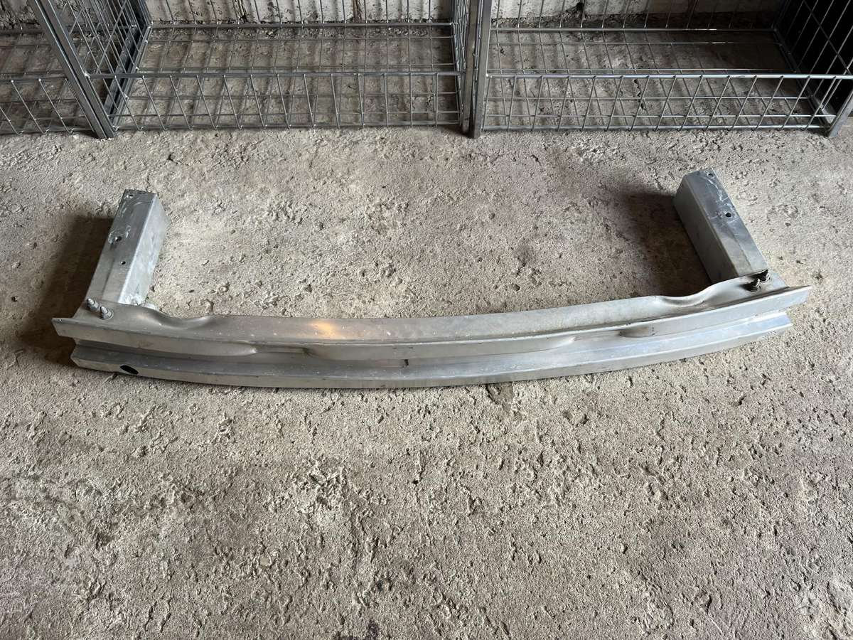 Porsche Macan body parts