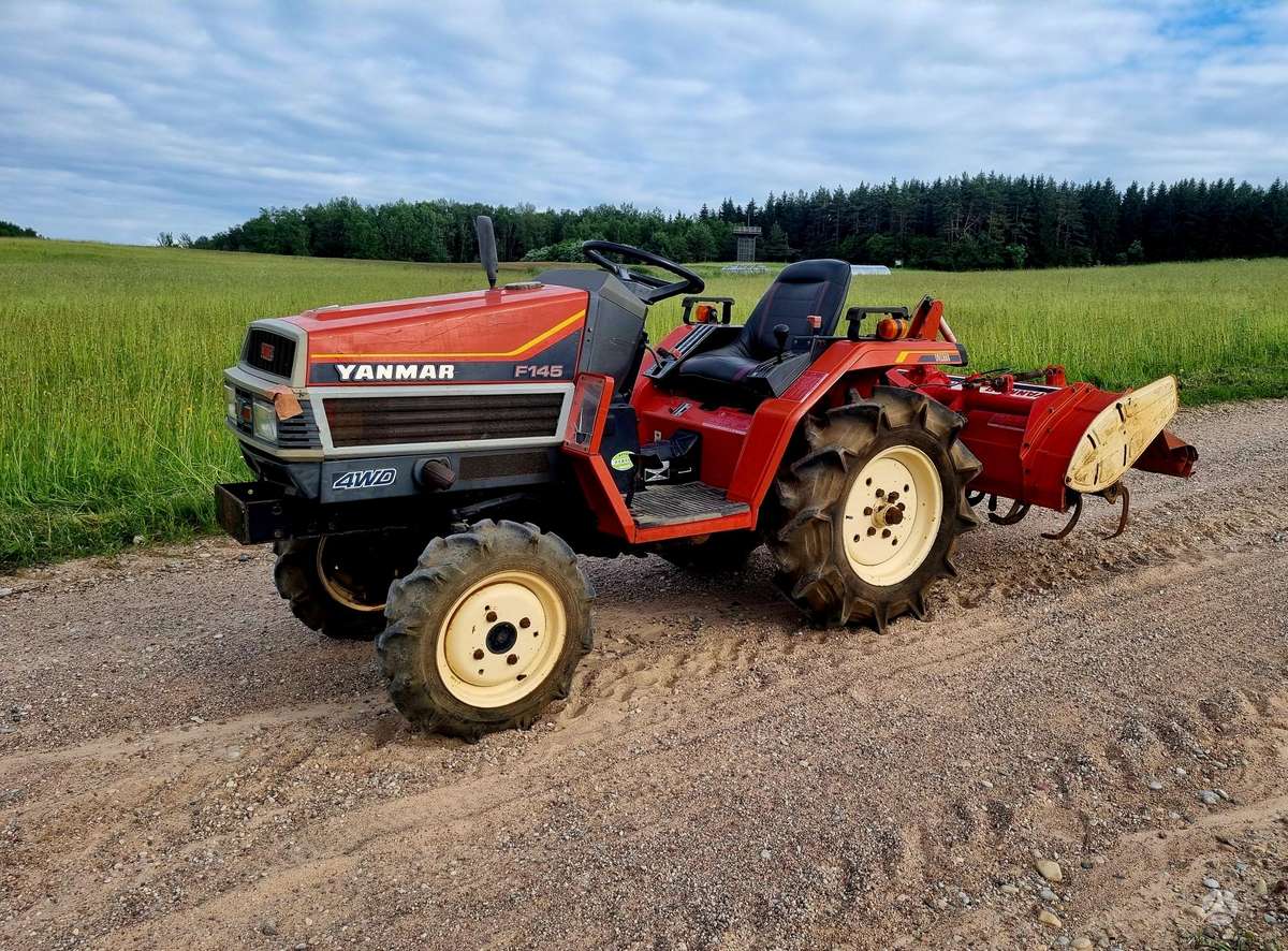 Mitsubishi 1601, tractors