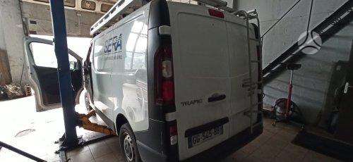 Renault Trafic, krovininiai mikroautobusai