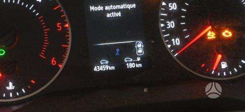 Renault Trafic, preču