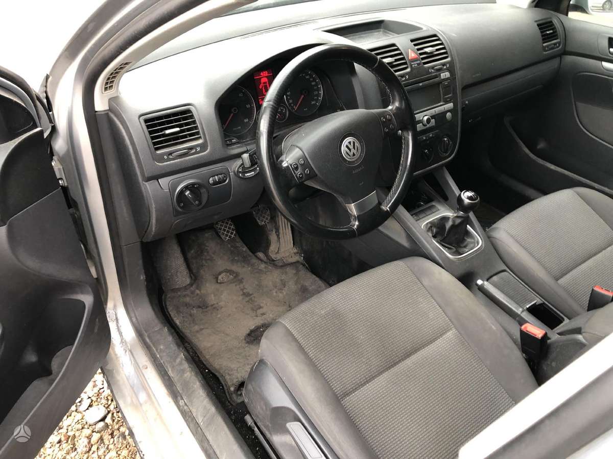 Volkswagen Golf for parts