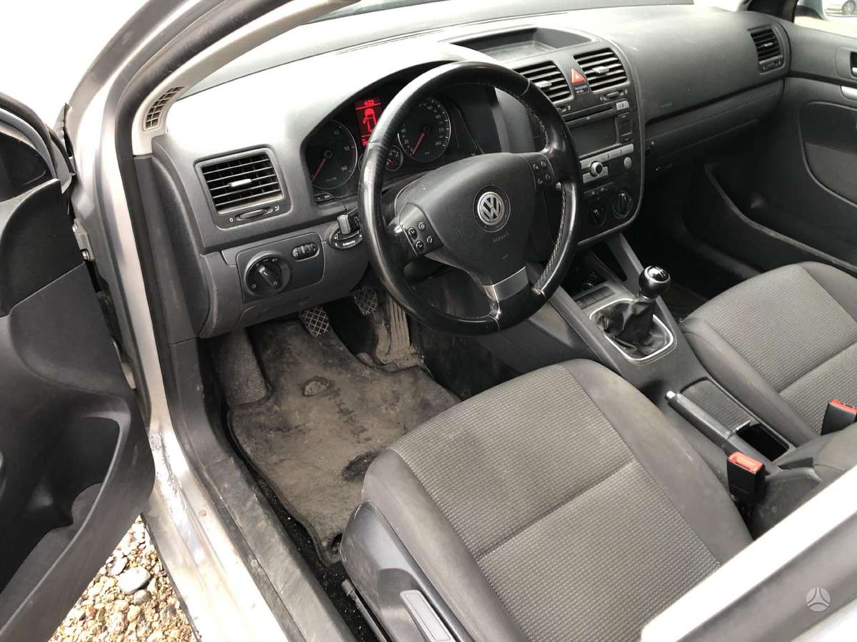 Volkswagen Golf по частям