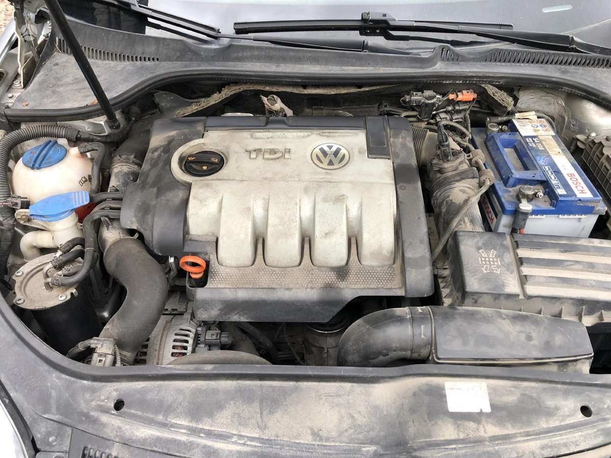 Volkswagen Golf for parts