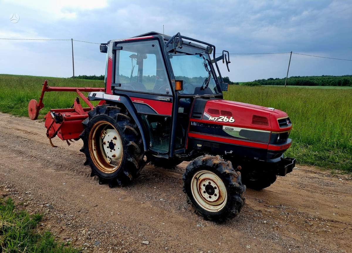 Mitsubishi 1601, tractors