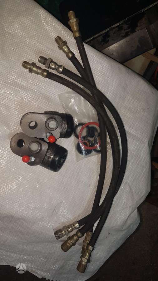 GAZ 21 apdailos detalės