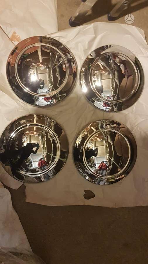 GAZ 21 apdailos detalės