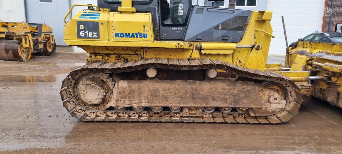 Komatsu D61 EX-15, бульдозеры