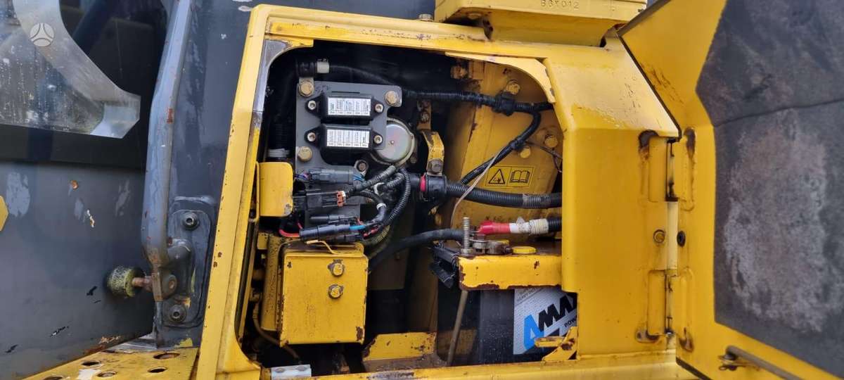 Komatsu D61 EX-15, bulldozer