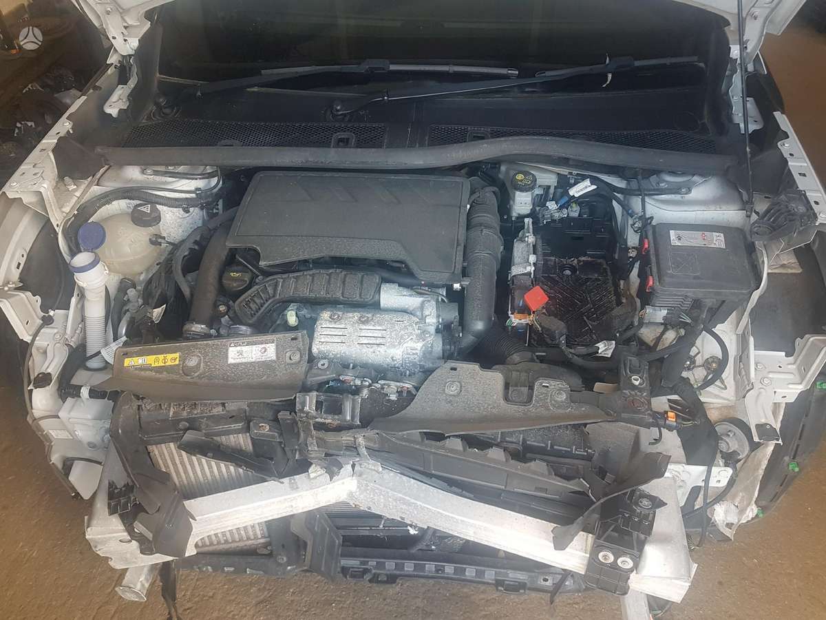 Peugeot 2008 1 2petrol 96kw engine hn05 eb2adts gearbox mb6dw