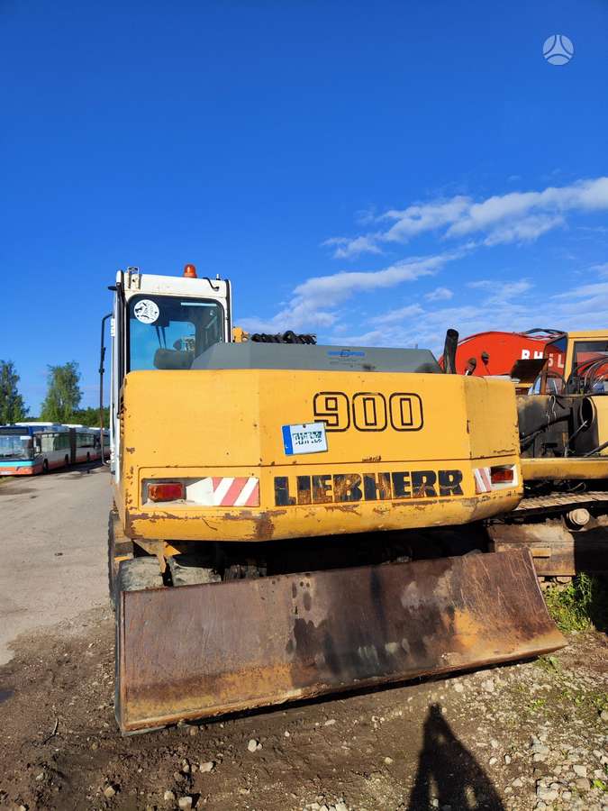 Liebherr A900, construction and road construction equipment