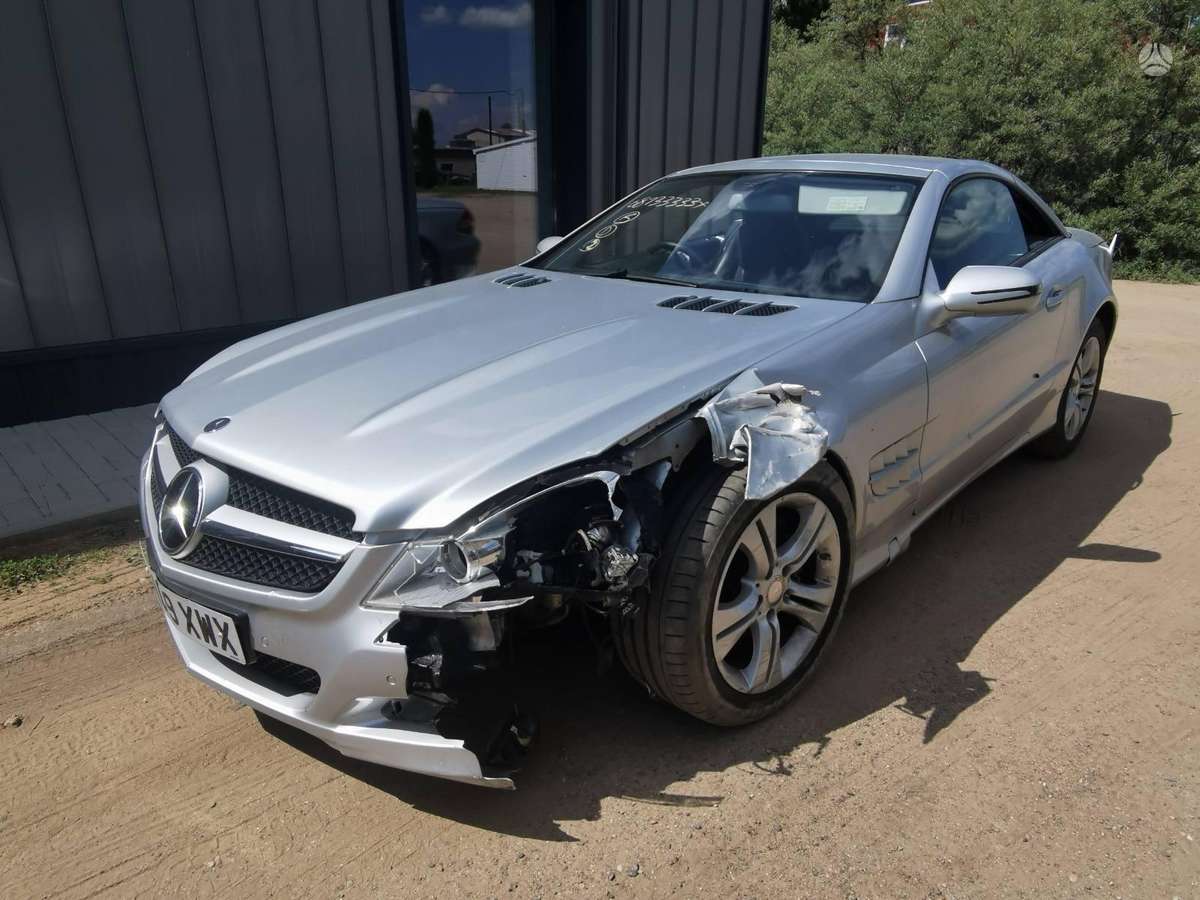 Mercedes-Benz SL350 dalimis