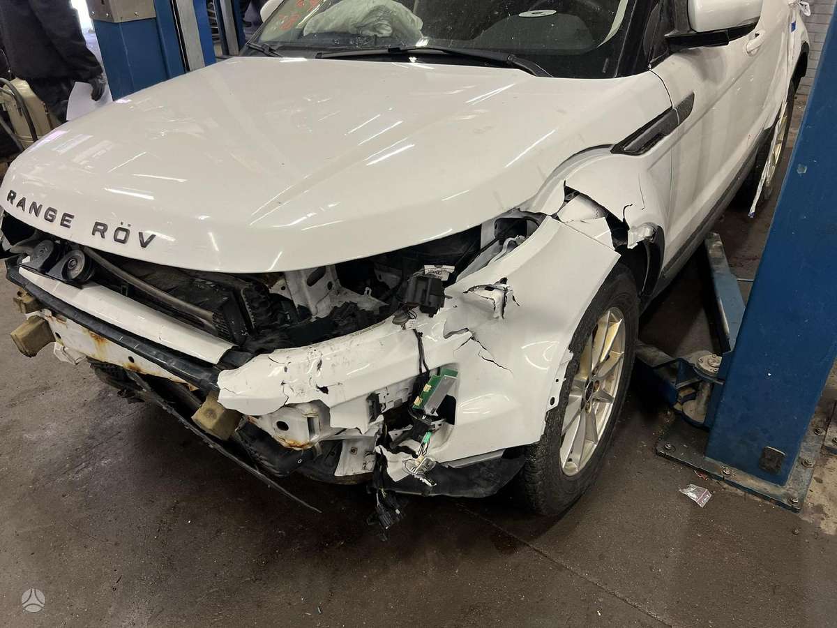 Land Rover Discovery dalimis. 224dt