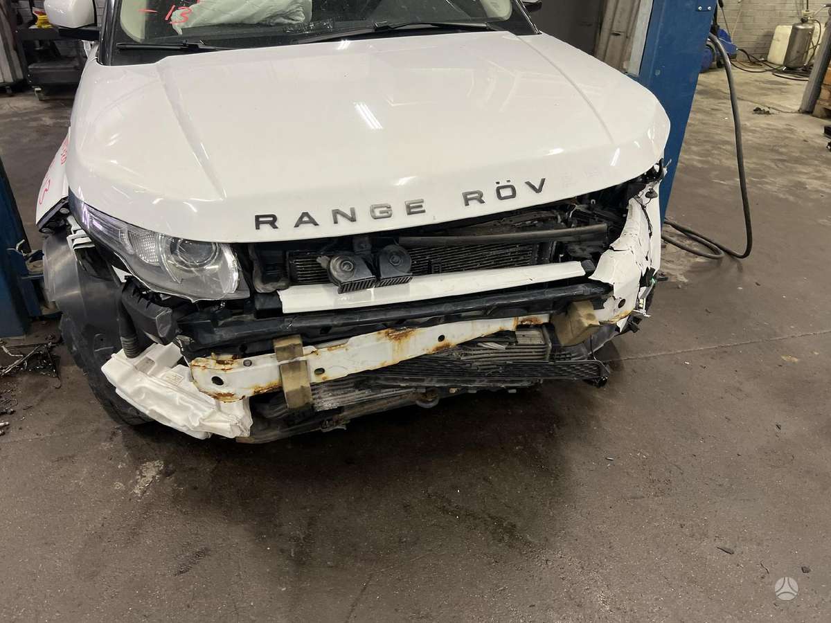 Land Rover Discovery dalimis. 224dt