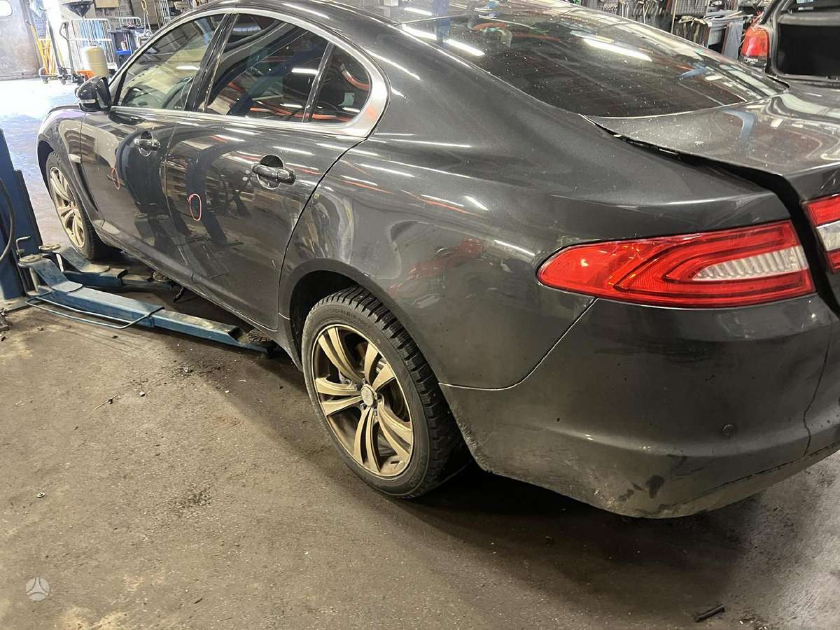 Jaguar XF по частям. 224dt