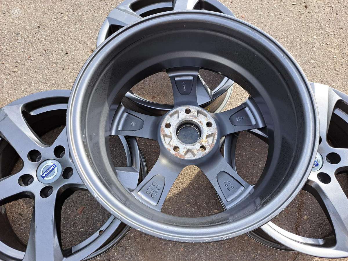Volvo V40 V60 V70, легкосплавные , R17