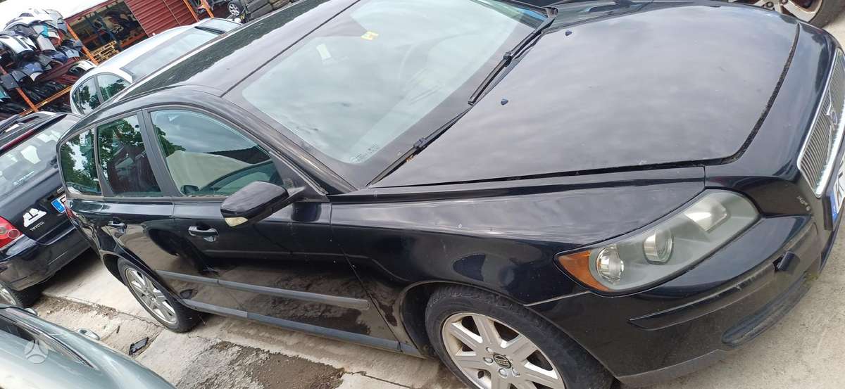 Volvo V50 for parts