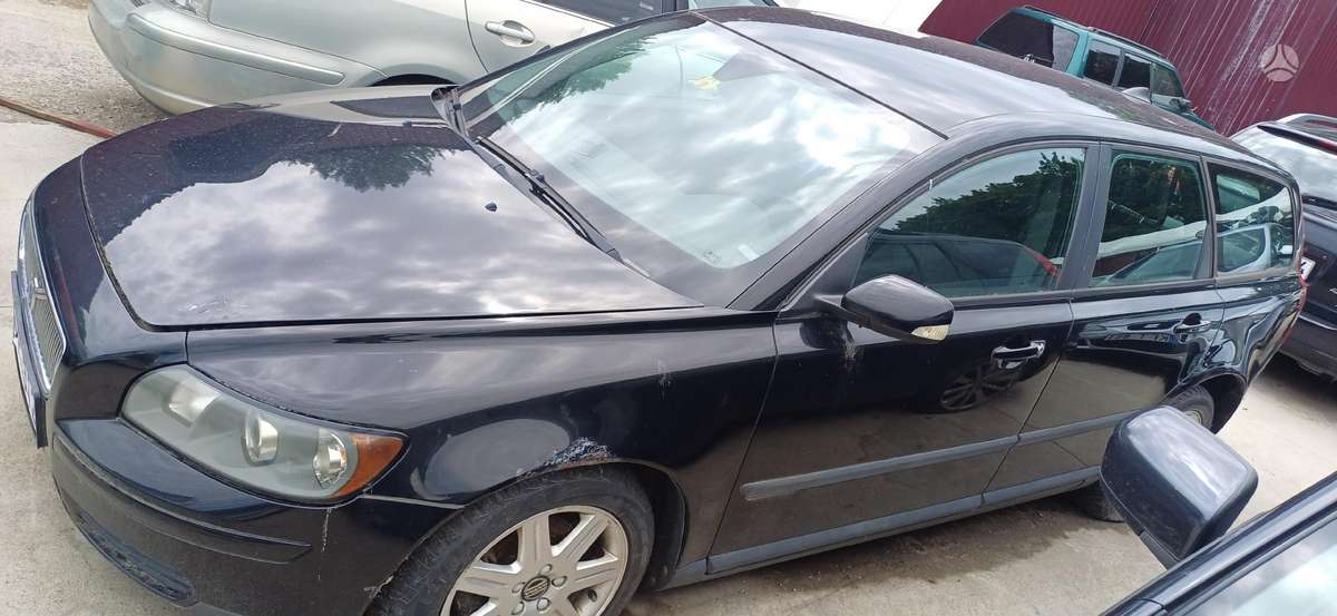 Volvo V50 по частям