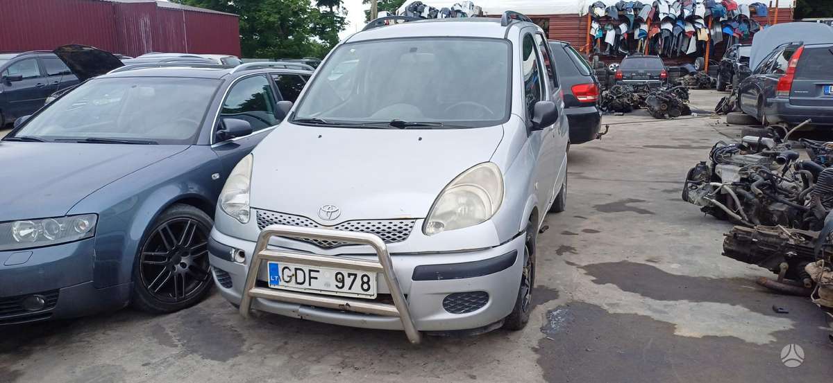 Toyota Yaris Verso dalimis