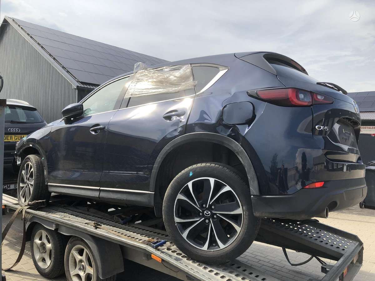 Mazda CX-5 dalimis. Spalvos kodas 42m
