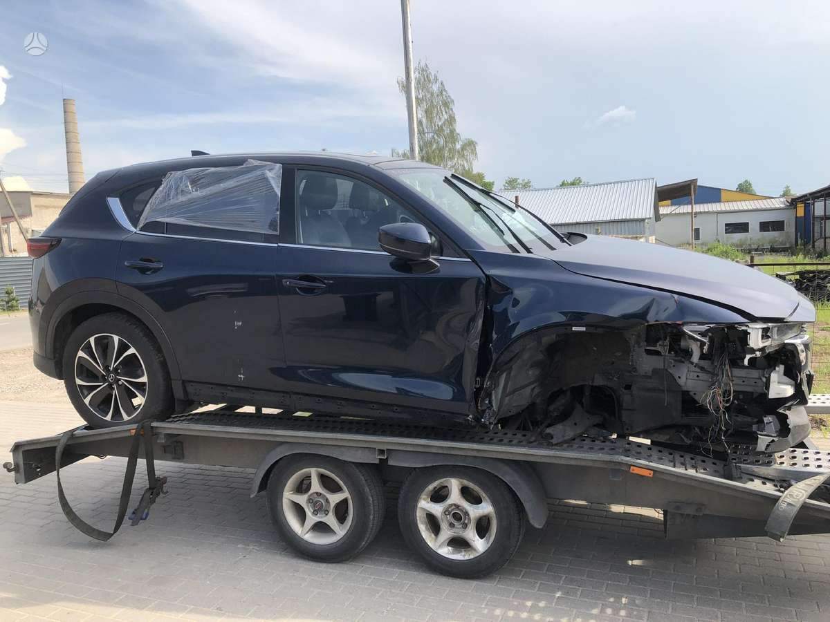 Mazda CX-5 dalimis. Spalvos kodas 42m